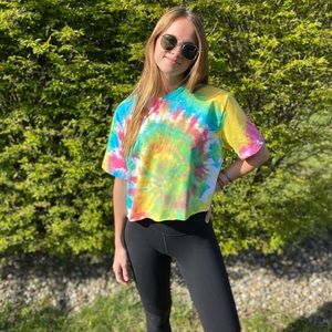 TYE DYE CROP TEE